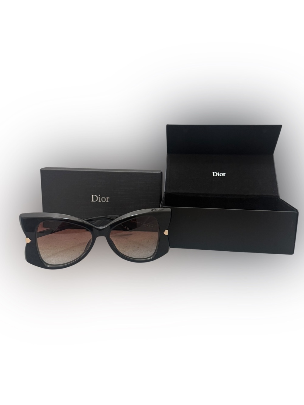NWOT Dior Black Cat-Eye Sunglasses with Gradient Brown Lenses - Picture 1 of 10